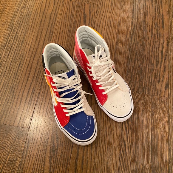 BRAND NEW VANS - Picture 1 of 8